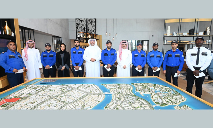 Diyar Al Muharraq Honors Security Staff